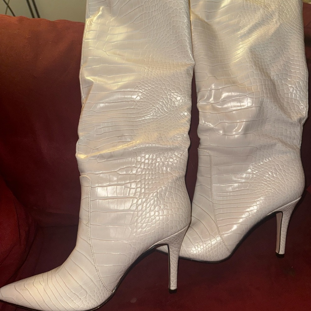 Elegant White Croc-Embossed Knee-High Boots